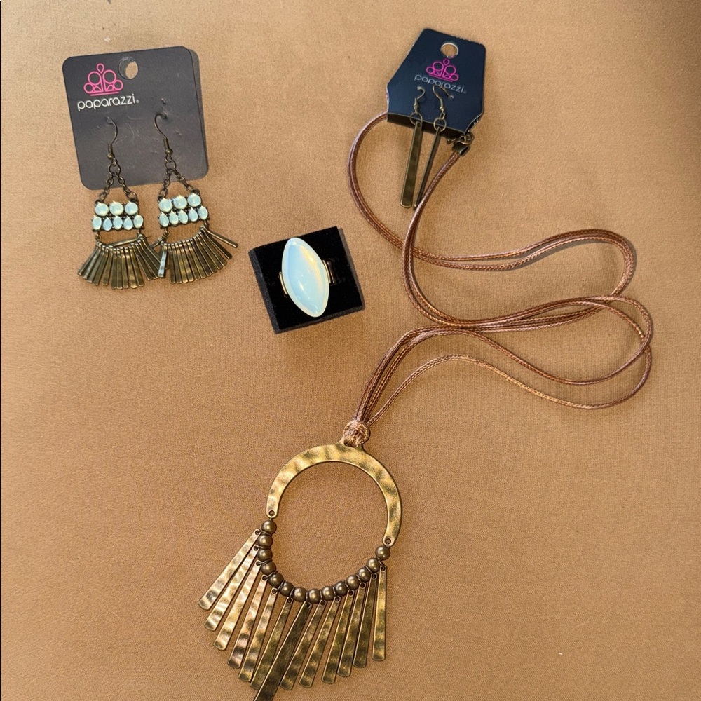 Paparazzi Jewelry Set